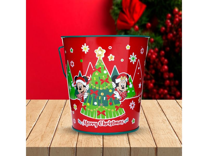 000000000075032309-UN-05