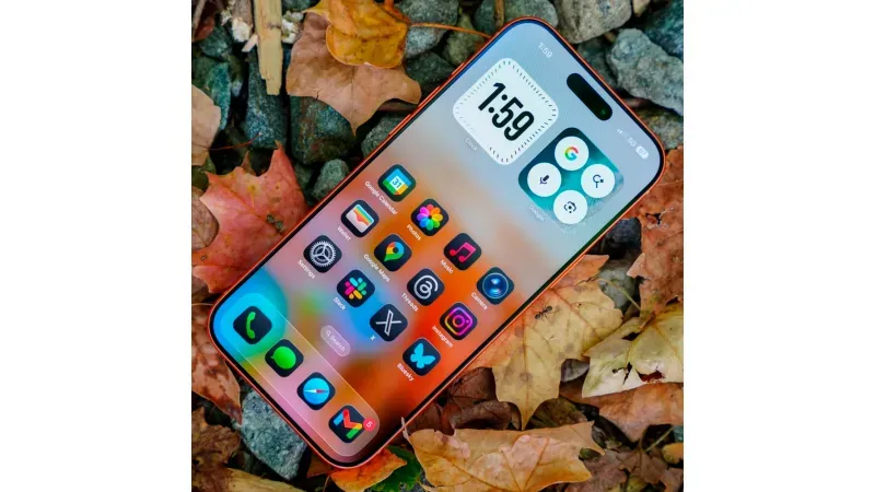 Celular Apple Iphone 17 Pro Max color naranja 12GB RAM 256GB