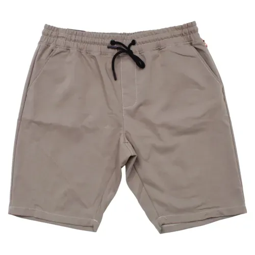 Short Tech Muk Luks Cab