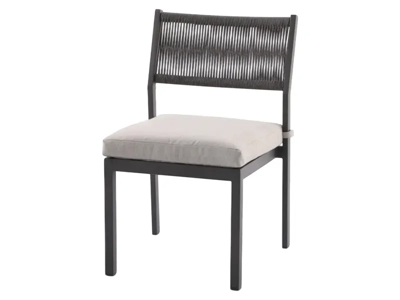 000000000075393808-UN-04