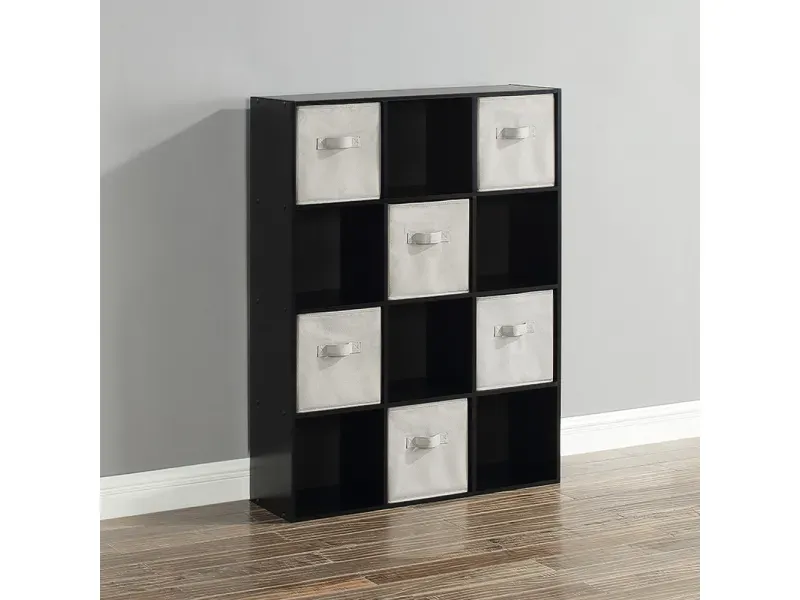 000000000075381647-UN-04