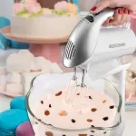 000000000070425846-UN-04