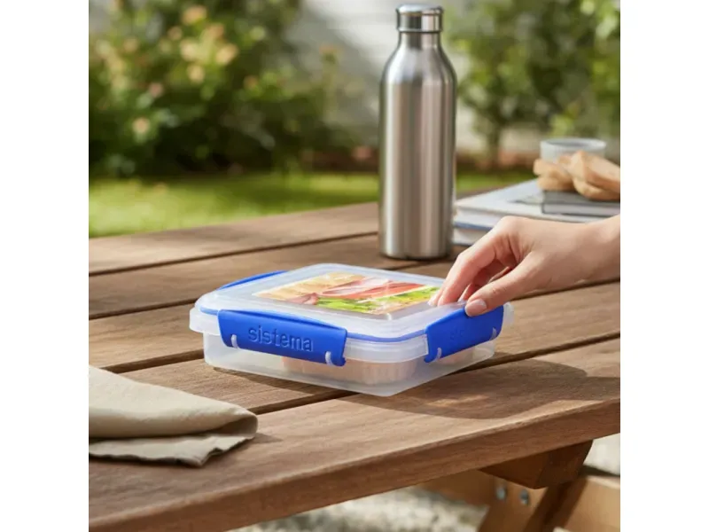 000000000070212261-UN-04