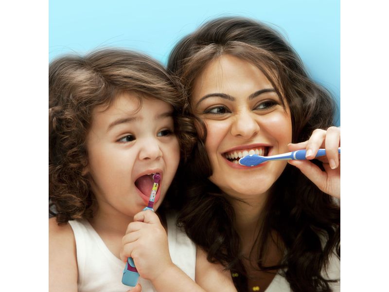 Cepillos-Dentales-Oral-B-Complete-Limpieza-Profunda-40-Medio-2-Unidades-12-24711