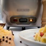 000000000070691544-UN-06