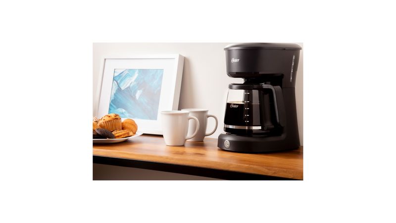 Cafetera Oster 12 Tazas Negro