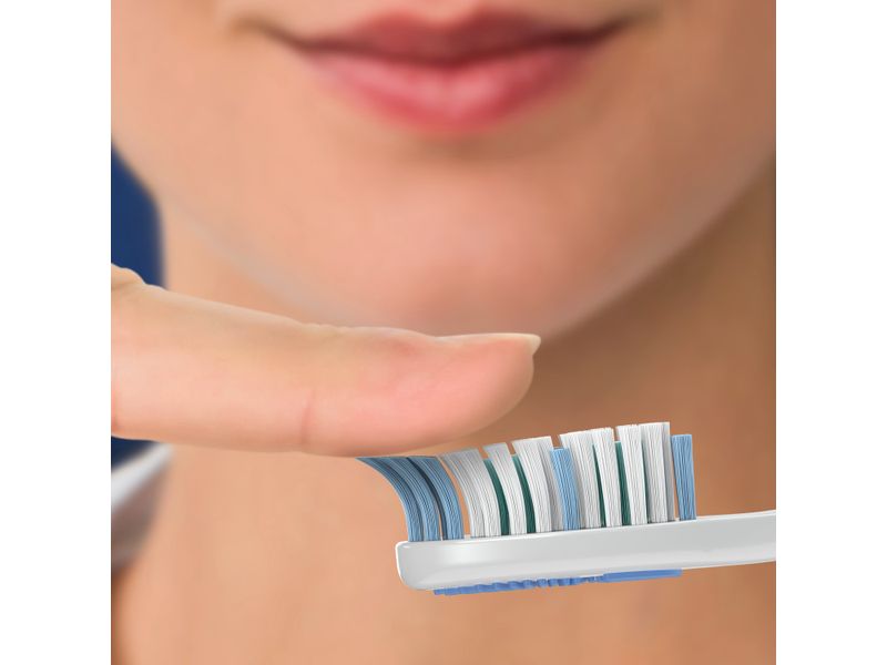 Cepillos-Dentales-Oral-B-Clean-Complete-Suave-3-Unidades-7-24705