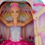 Barbie bailarina luces tutu rosa HLC25 – Tienda en Línea Acrópolis