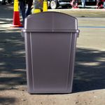Basurero-Con-Tapa-42Lts-Papel-Gris-3-66371