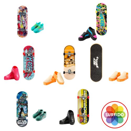 Patineta Hot Wheels Skull Grind con Tenis