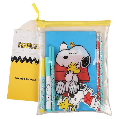 Libreta Snoopy con accesorios