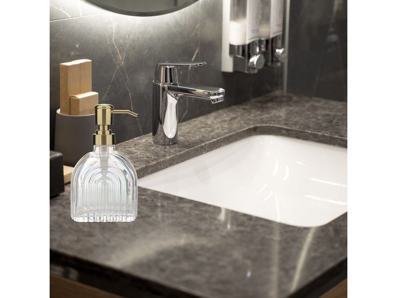 000000000075329936-UN-04