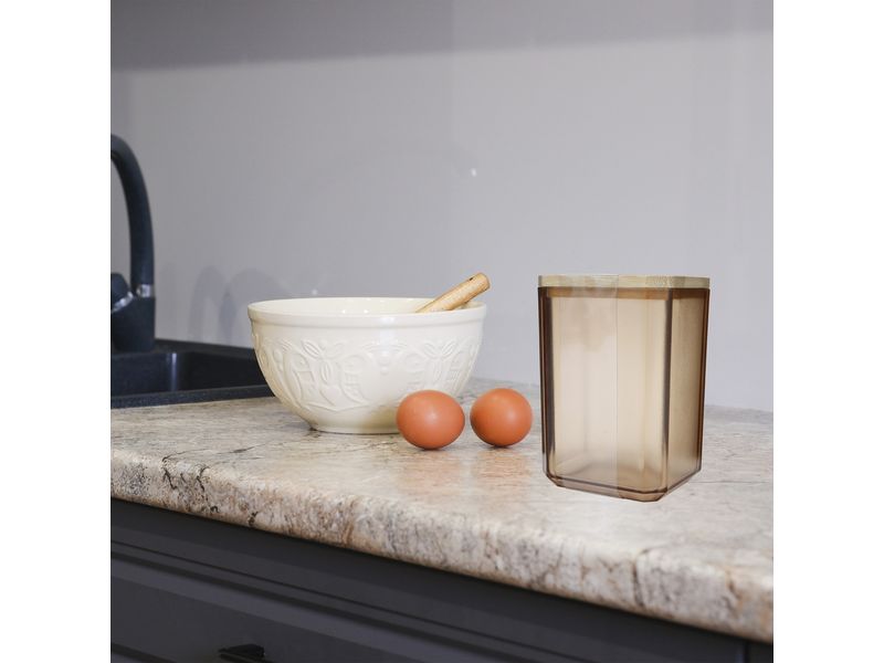 000000000075351733-UN-04