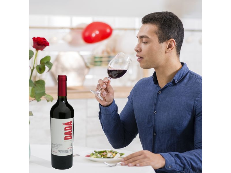 000000000075297860-UN-04